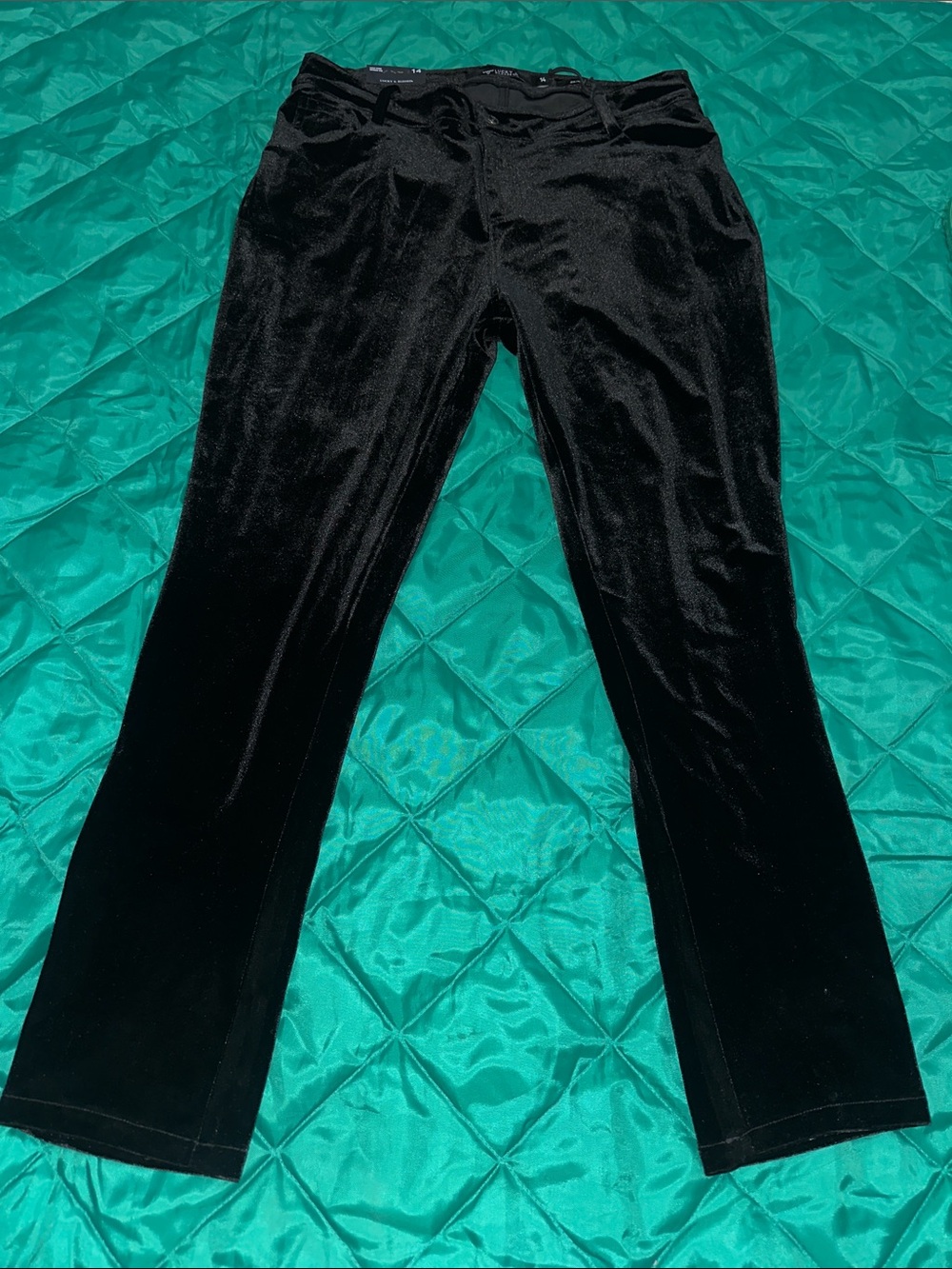 Woman’s Black Velvet Pants